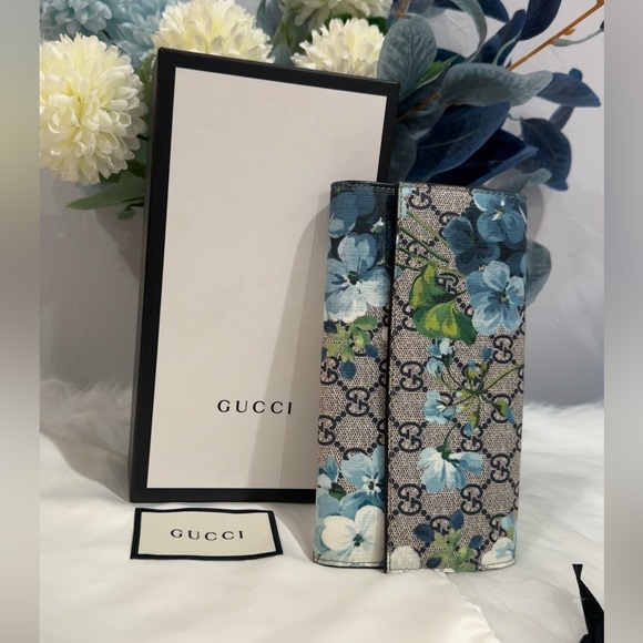 Like New GUCCI GG Supreme Blooms Wallet w Box & Dustbag - Picture 2 of 16